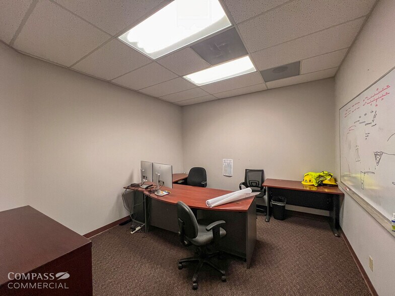 More Photos Of 63140 Britta St, Bend Office For Lease