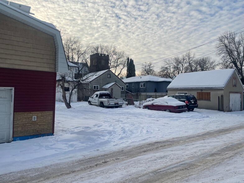 More Photos Of 10034 84 Av NW, Edmonton Apartments For Sale