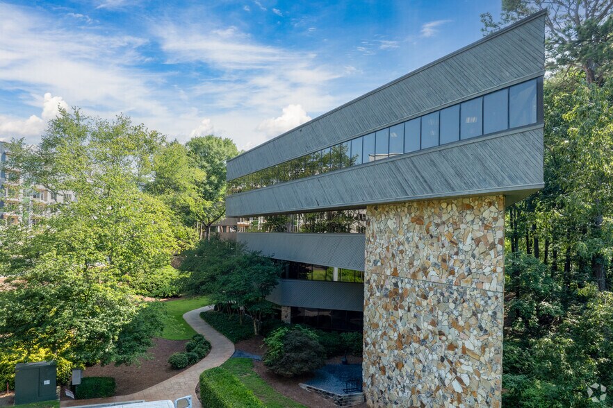 More Photos Of 2400 Lake Park Dr SE, Smyrna Office For Lease