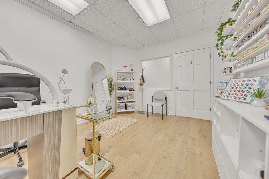 More Photos Of 751 Walnut Knoll Rd, Cordova Office For Sale
