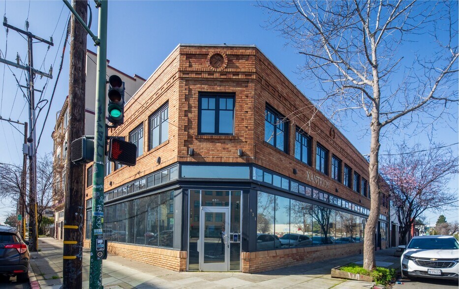 More Photos Of 651 Thomas L Berkley Way, Oakland Office For Sale