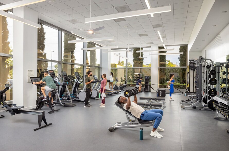 More Photos Of 2600 Great America Way, Santa Clara Office For Lease