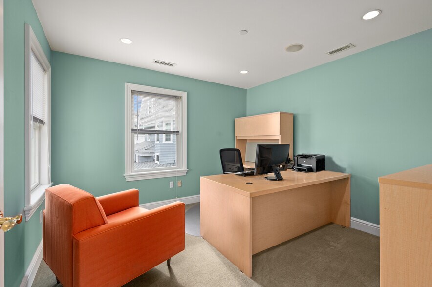 More Photos Of 13 Bartlet St, Andover Office For Lease