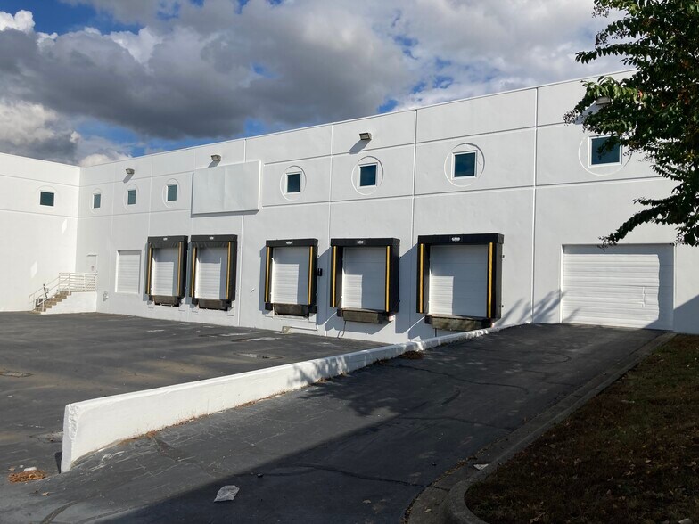 More Photos Of 3705 Centre Cir, Fort Mill Warehouse For Sale