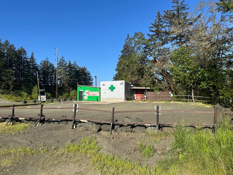 More Photos Of 26033 OR-18, Willamina General Retail For Sale