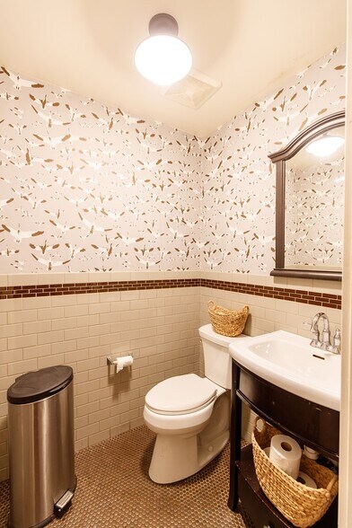 More Photos Of 132 N Patterson St, Valdosta Restaurant For Sale