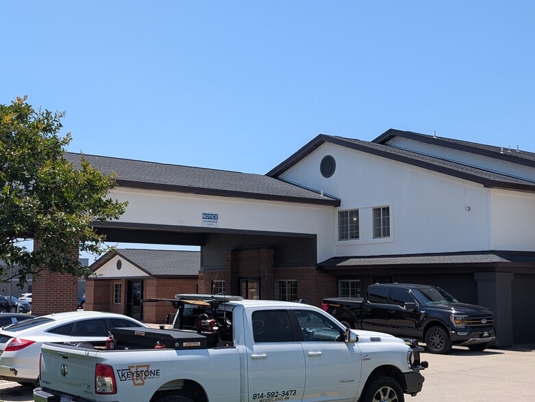 More Photos Of 912 US Highway 65/82 South, Lake Village Hotel For Sale