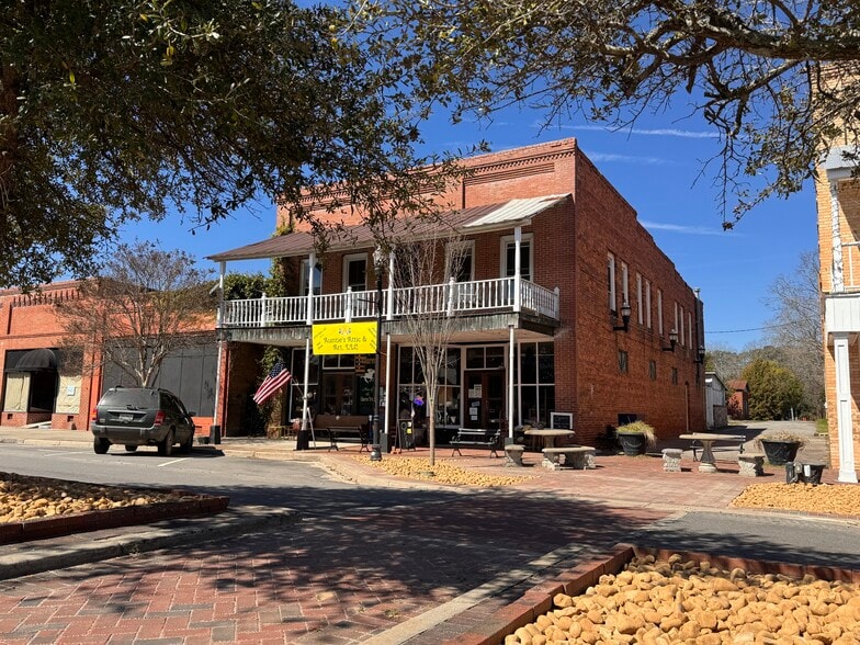 More Photos Of 2720 Cleveland St, Elloree Storefront Retail Residential For Sale