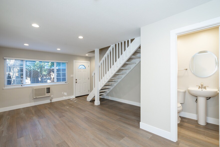 More Photos Of 37 Pacheco St, San Rafael Apartments For Sale