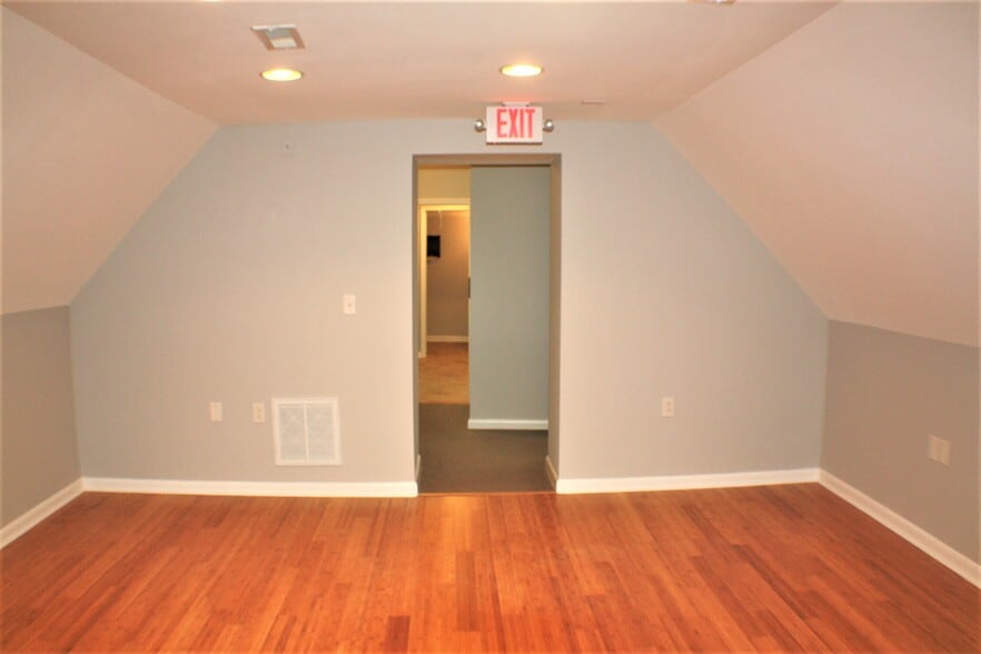 More Photos Of 32191 Nassau Rd, Lewes General Retail For Lease