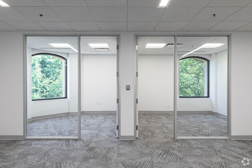 More Photos Of 6800 Versar Ctr, Springfield Office For Sale