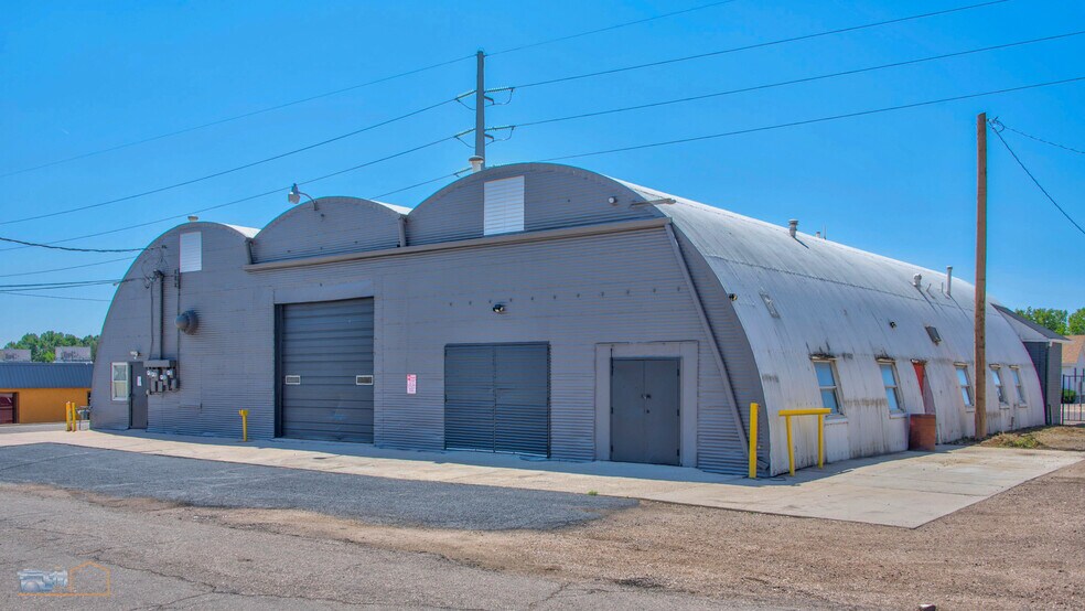 More Photos Of 2207-2209 9th St, Greeley Flex For Sale