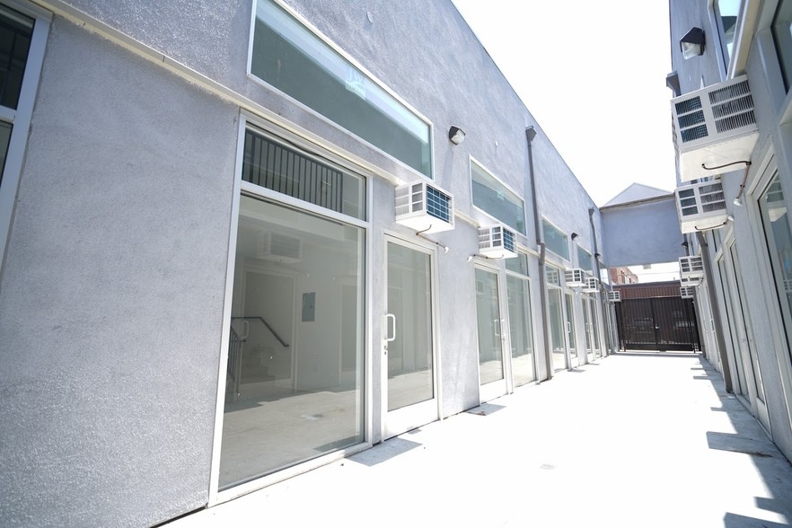 More Photos Of 1040 S Los Angeles St, Los Angeles Freestanding For Sale