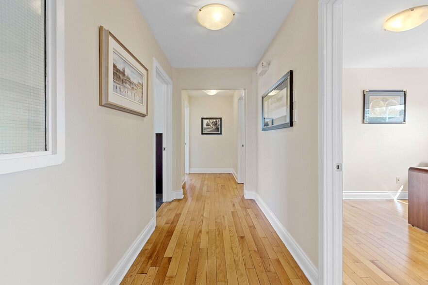More Photos Of 806 Greenbank Rd, Ottawa Office For Sale