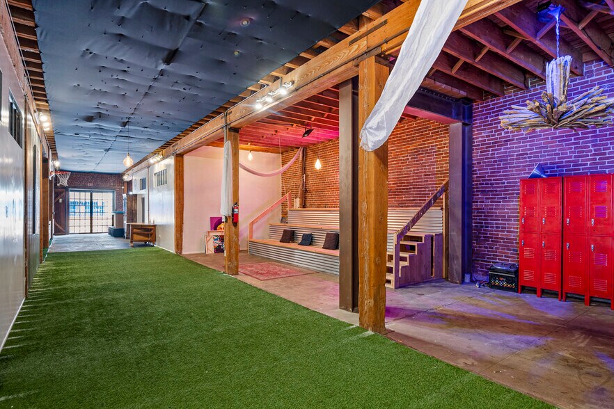 More Photos Of 1327 Willow St, Los Angeles Office For Sale