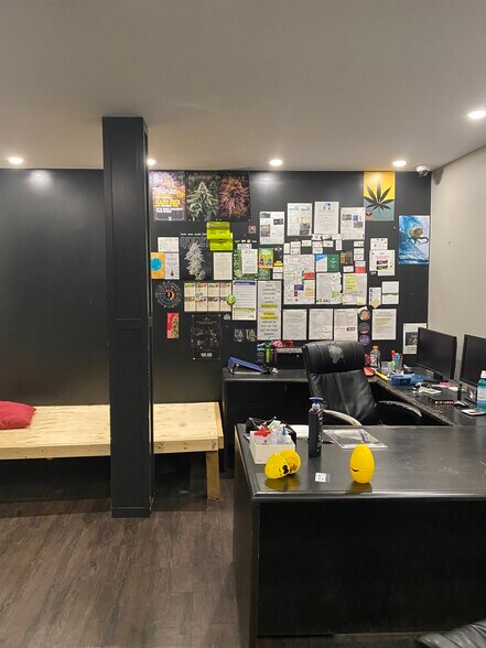 More Photos Of 6 Blackfoot Road, Sherwood Pk, Sherwood Park Office For Lease