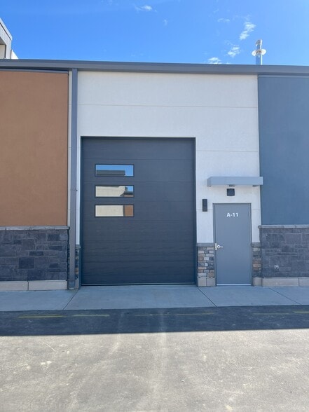 More Photos Of 1001 Depot Hill, Broomfield Showroom For Sale