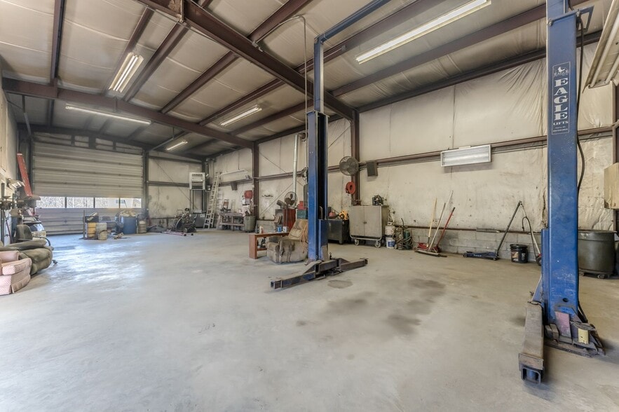 More Photos Of 102 E Moorestown Rd, Wind Gap Industrial For Sale