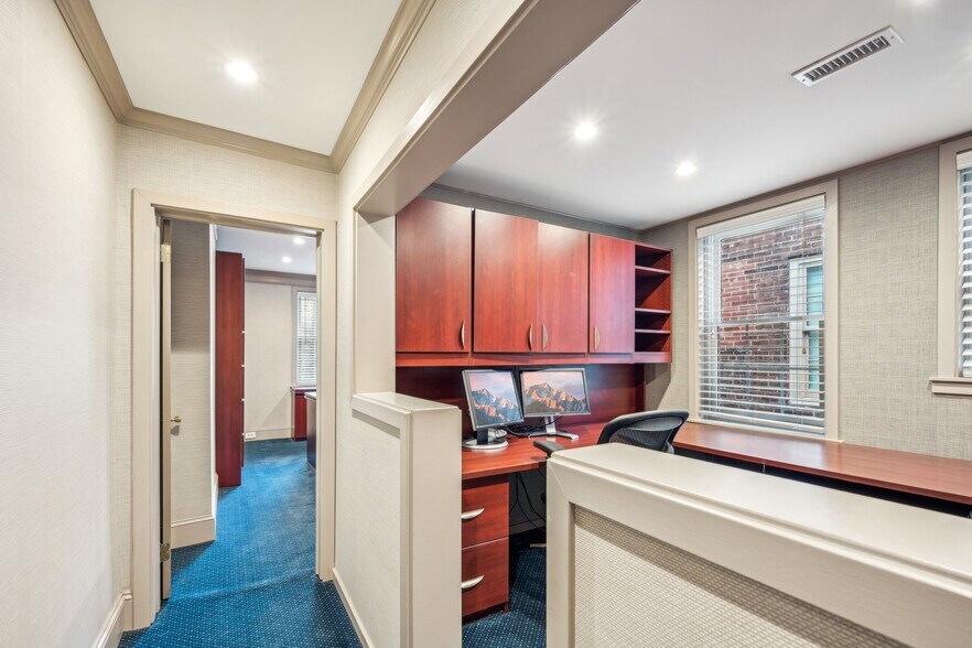 More Photos Of 1710-1712 Locust St, Philadelphia Office Residential For Sale