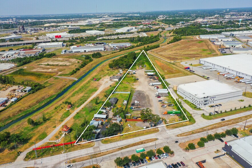 More Photos Of 11615 Cutten Rd, Houston Land For Sale