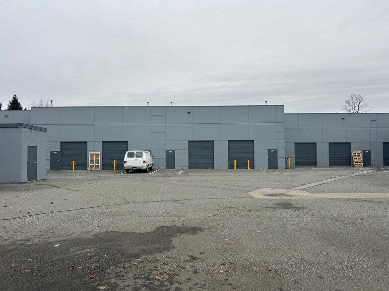 More Photos Of 8988 Fraserton Ct, Burnaby Warehouse For Sale