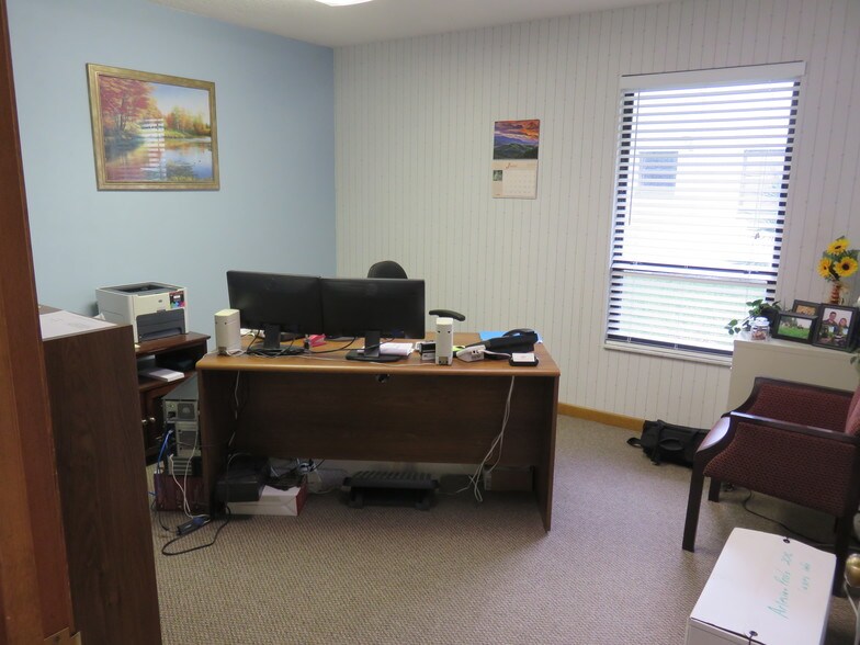 More Photos Of 1326 S Ridgewood Ave, Daytona Beach Office For Lease