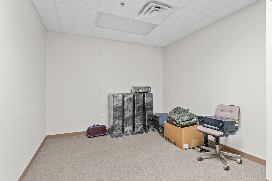 More Photos Of 20 Bellows Rd, Raynham Warehouse For Lease