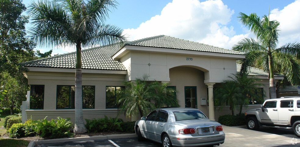 More Photos Of 2770 Horseshoe Dr S, Naples Office For Lease