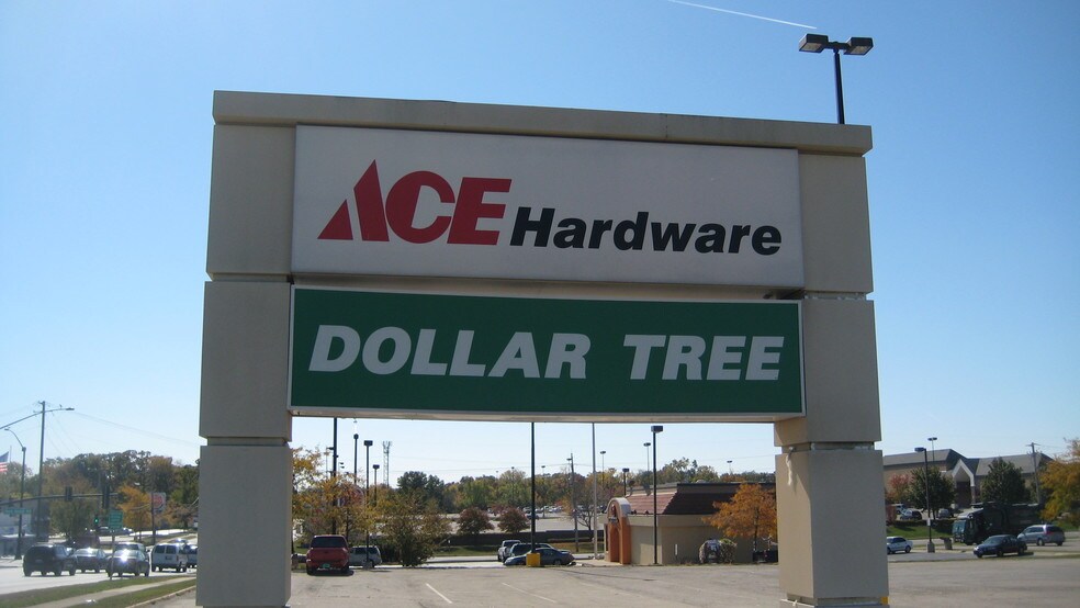 More Photos Of 3232 N Lewis Ave, Waukegan Unknown For Lease