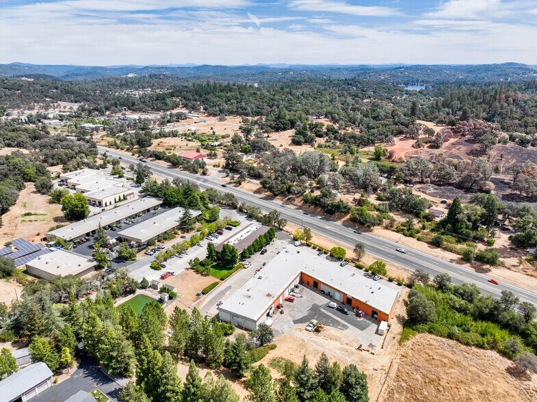 More Photos Of 10101 Streeter Rd, Auburn Warehouse For Lease