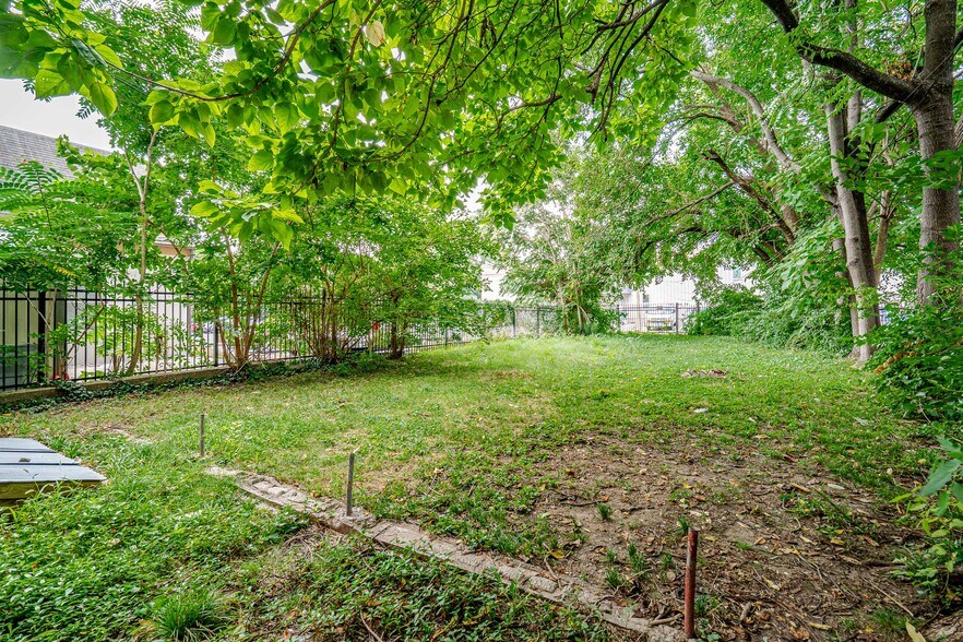 More Photos Of , Louisville Multifamily For Sale