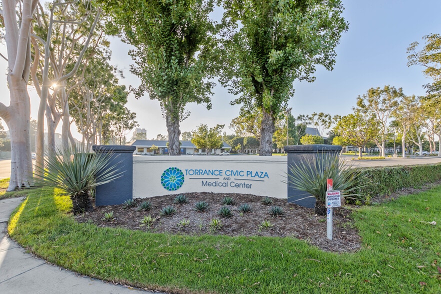 More Photos Of 3400 Torrance Blvd, Torrance Unknown For Lease