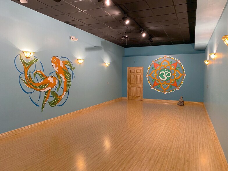 More Photos Of 563-617 SE Central Pky, Stuart Office For Lease