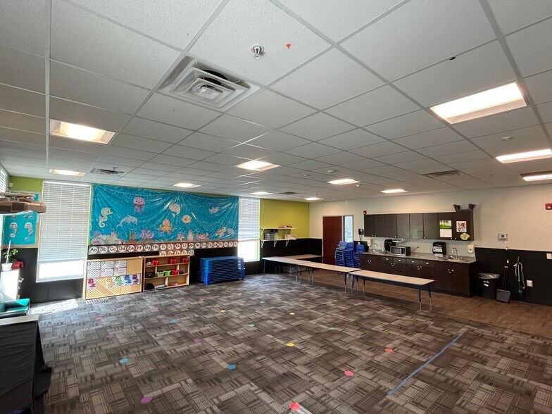More Photos Of 20261 Atlas St, Omaha Daycare Center For Lease