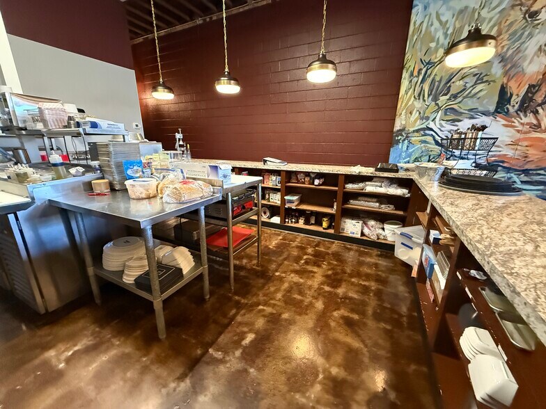 More Photos Of 314 Smith Ave, Thomasville Restaurant For Sale