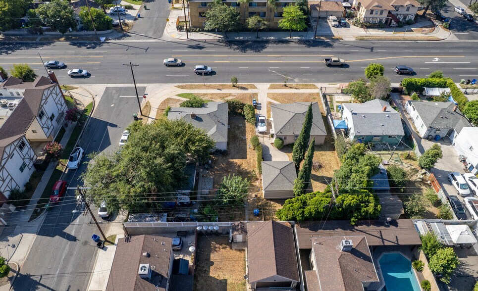 More Photos Of 14005 Victory Blvd, Van Nuys Multifamily For Sale