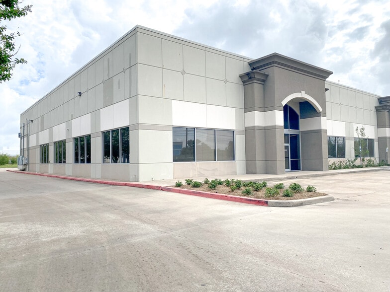 More Photos Of 12560 Reed Rd, Sugar Land Light Manufacturing For Lease