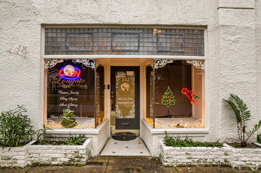 More Photos Of 244 E Graves Ave, Orange City Apartments For Lease