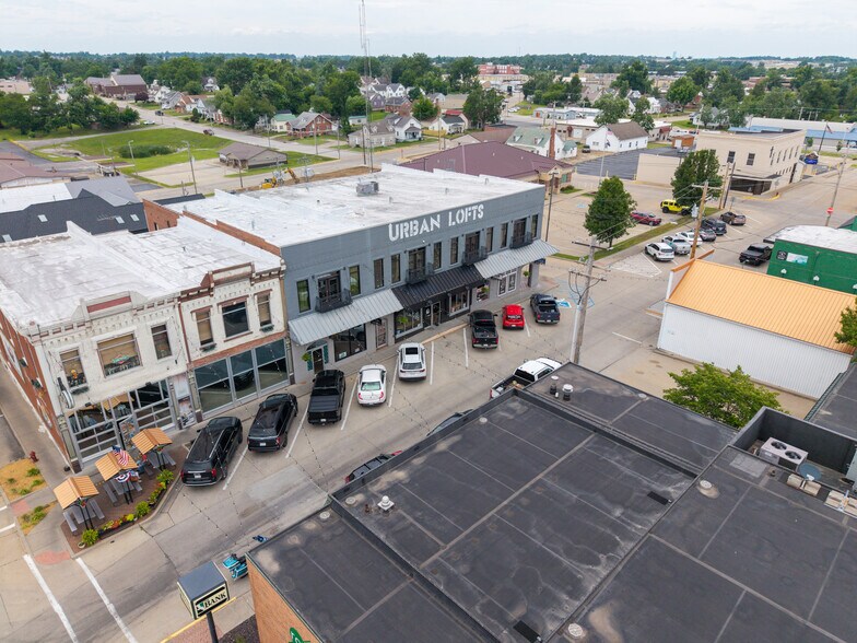 More Photos Of 119 N Jackson St, Perryville General Retail For Sale