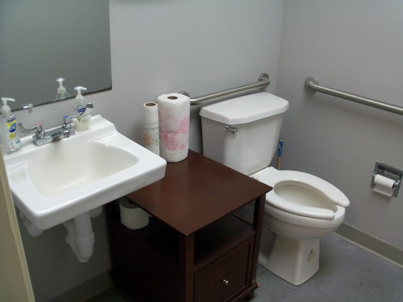 More Photos Of 13155 Shriners Blvd, Biloxi Medical For Lease