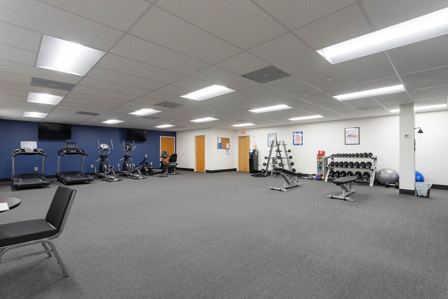 More Photos Of 730 Highland Oaks Dr, Winston-Salem Medical For Sale