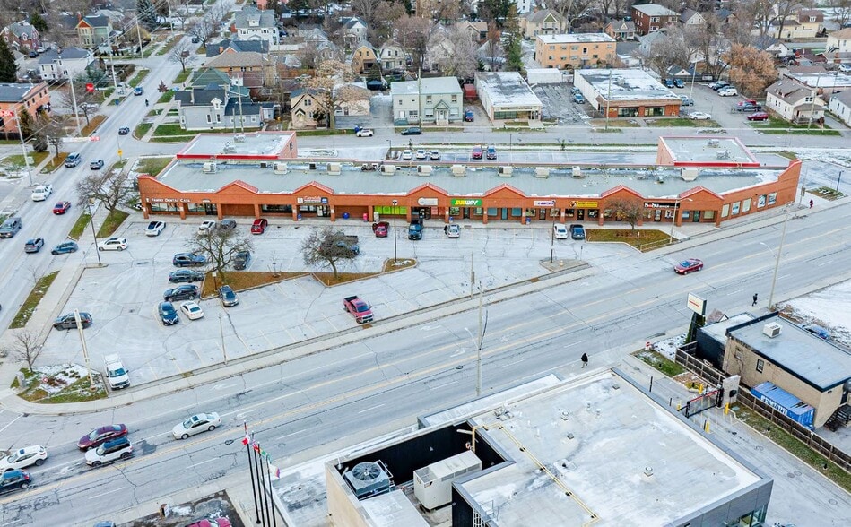 More Photos Of 191 Welland Ave, St Catharines Freestanding For Lease