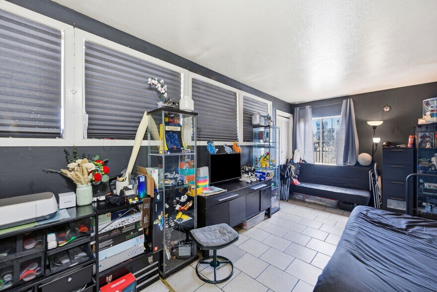 More Photos Of 3050-3058 Davis St, Oakland Apartments For Sale