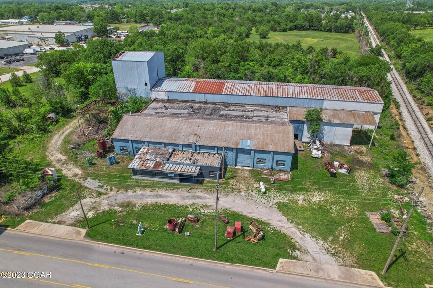 Primary Photo Of 1003 W Fairview Ave, Carthage Manufacturing For Sale