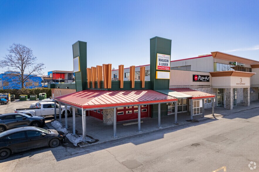 More Photos Of 1-19 Papineau, Joliette General Retail For Lease