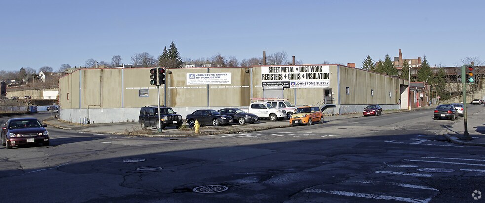 More Photos Of 4 Quinsigamond Ave, Worcester Warehouse For Lease