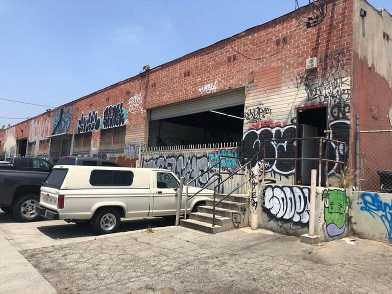 More Photos Of 630 S Clarence St, Los Angeles Manufacturing For Lease