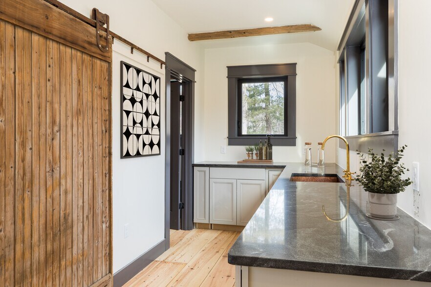 More Photos Of 22 Pioneer Rd, Rye Office Residential For Sale