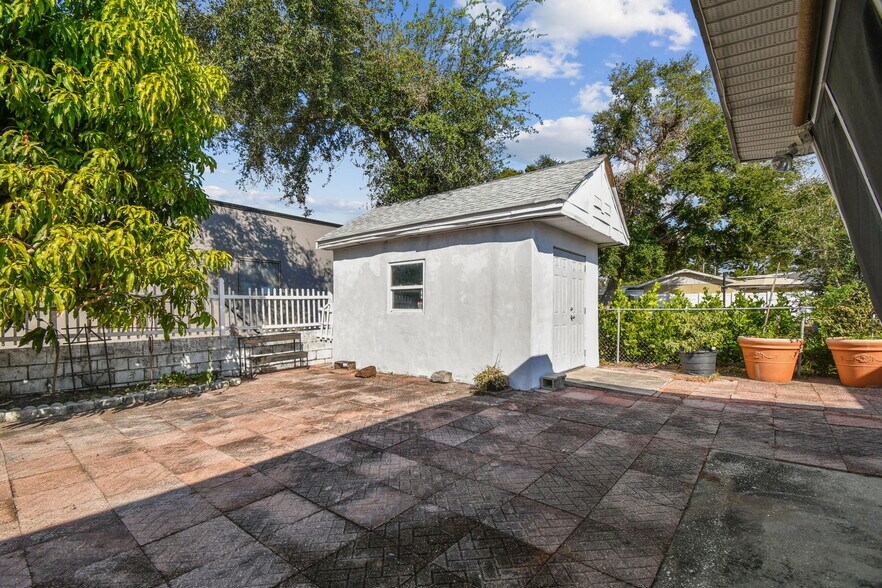 More Photos Of 4315 W Fair Oaks Ave, Tampa Office Residential For Sale