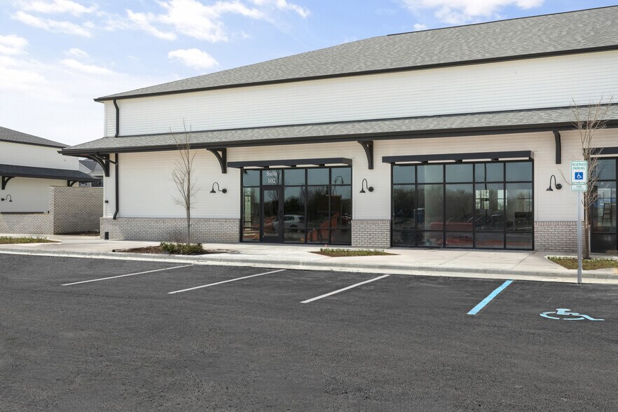 More Photos Of 15966 Spring Mill Rd, Westfield Unknown For Lease